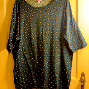 Lula-roe Top high low Sz XL